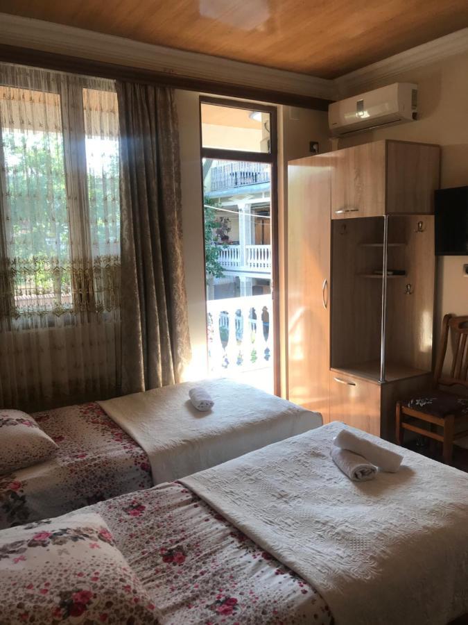 באטומי Linda Guest House מראה חיצוני תמונה