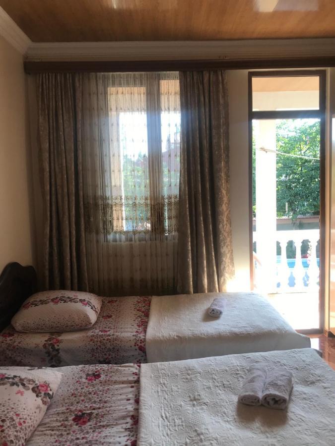 באטומי Linda Guest House מראה חיצוני תמונה