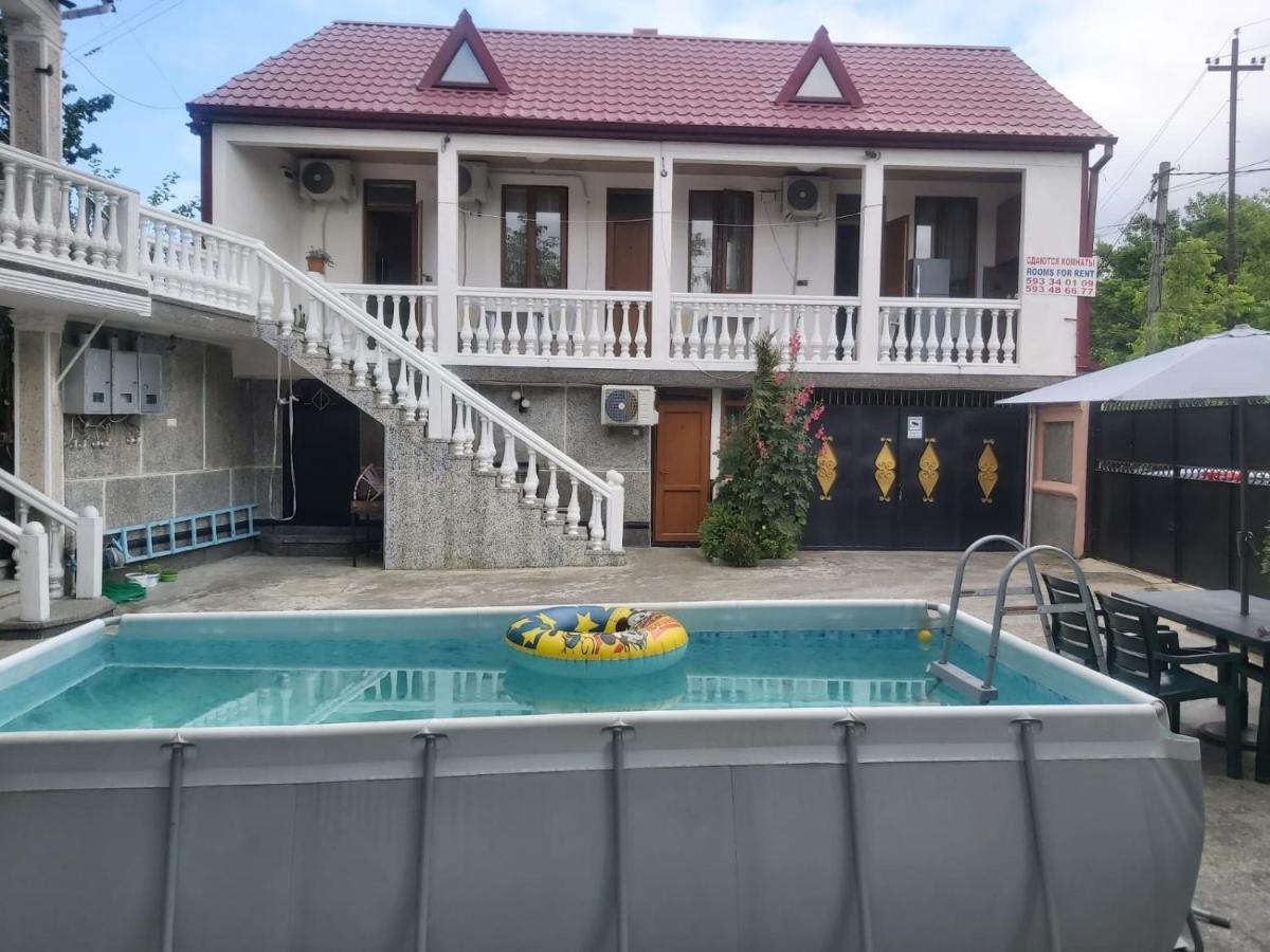 באטומי Linda Guest House מראה חיצוני תמונה