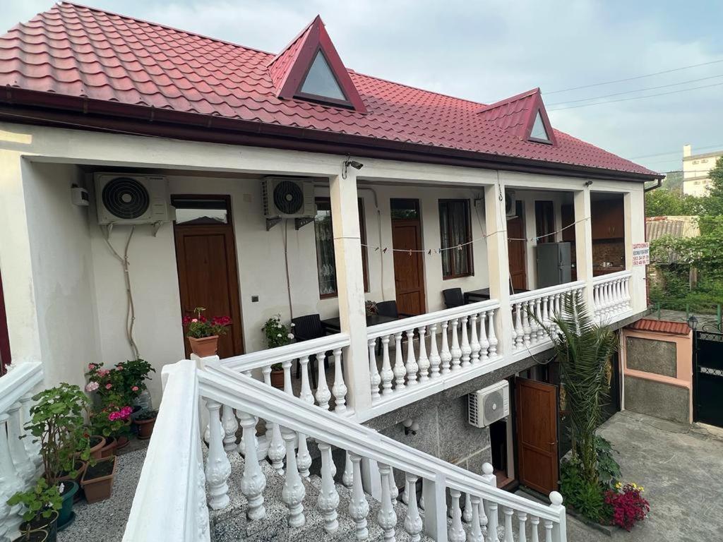 באטומי Linda Guest House מראה חיצוני תמונה