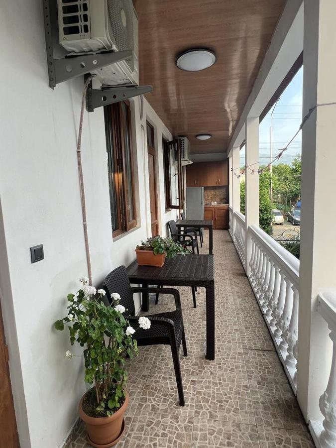 באטומי Linda Guest House מראה חיצוני תמונה
