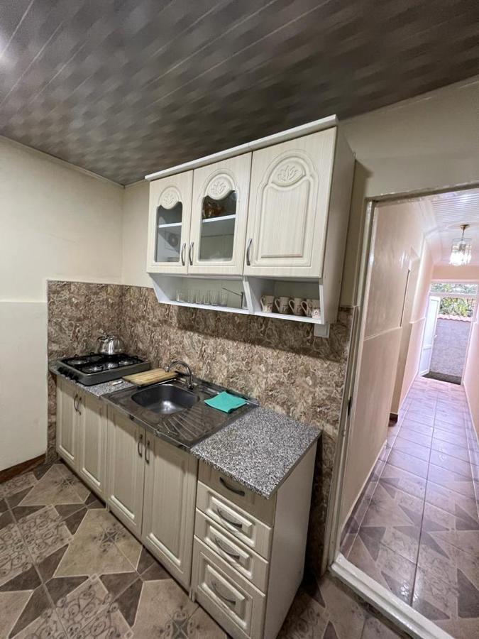 באטומי Linda Guest House מראה חיצוני תמונה