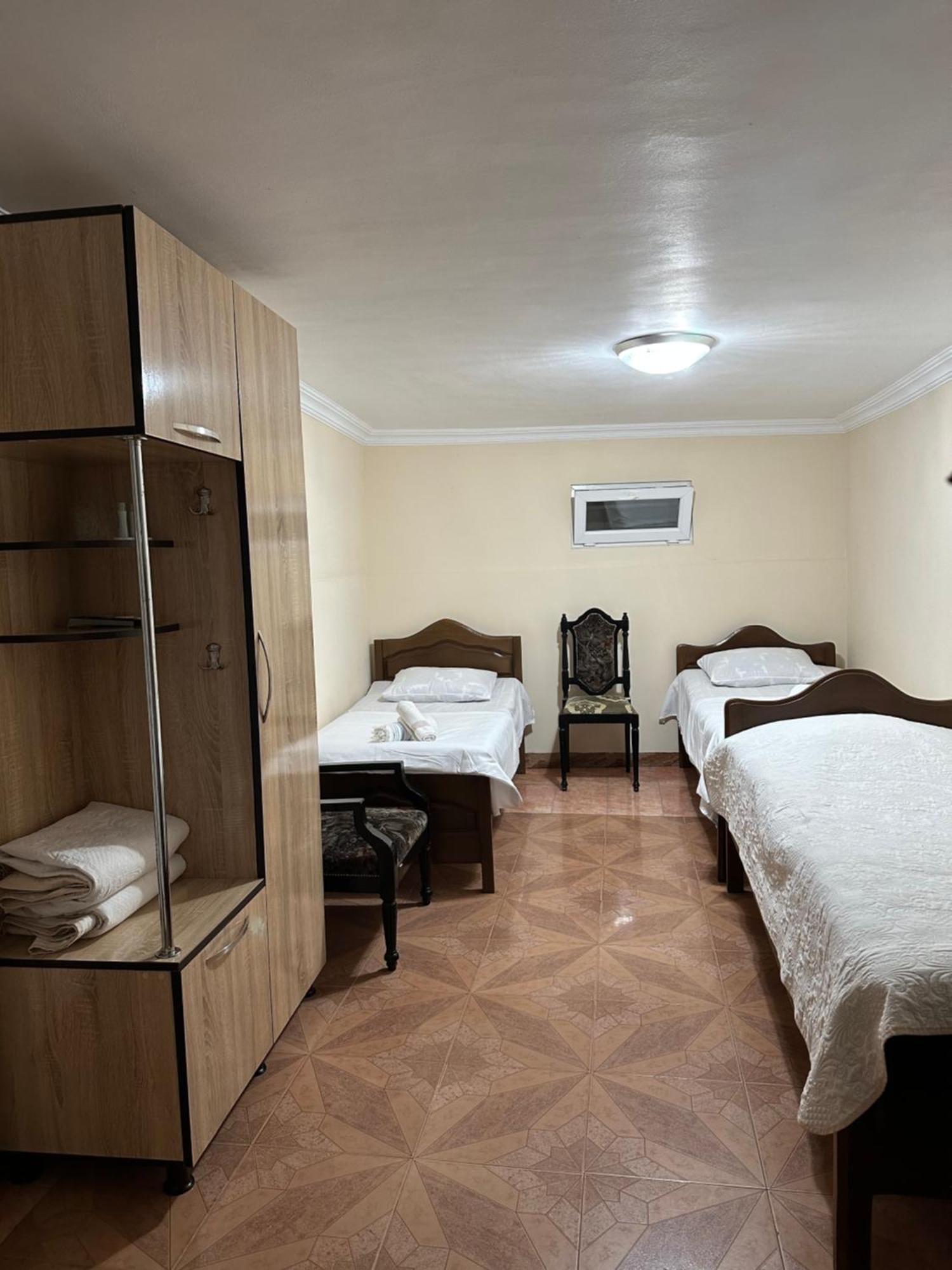 באטומי Linda Guest House מראה חיצוני תמונה