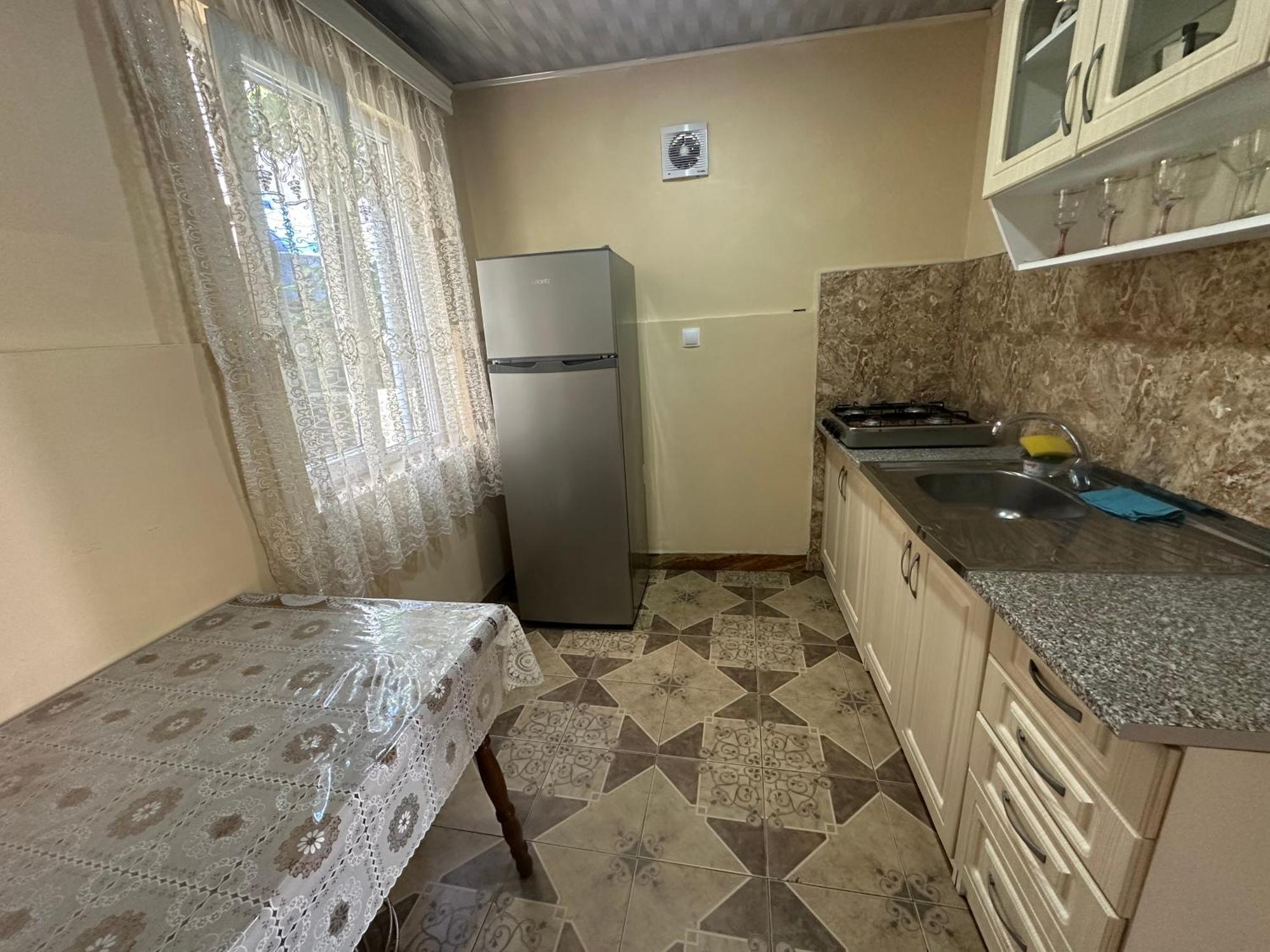 באטומי Linda Guest House מראה חיצוני תמונה