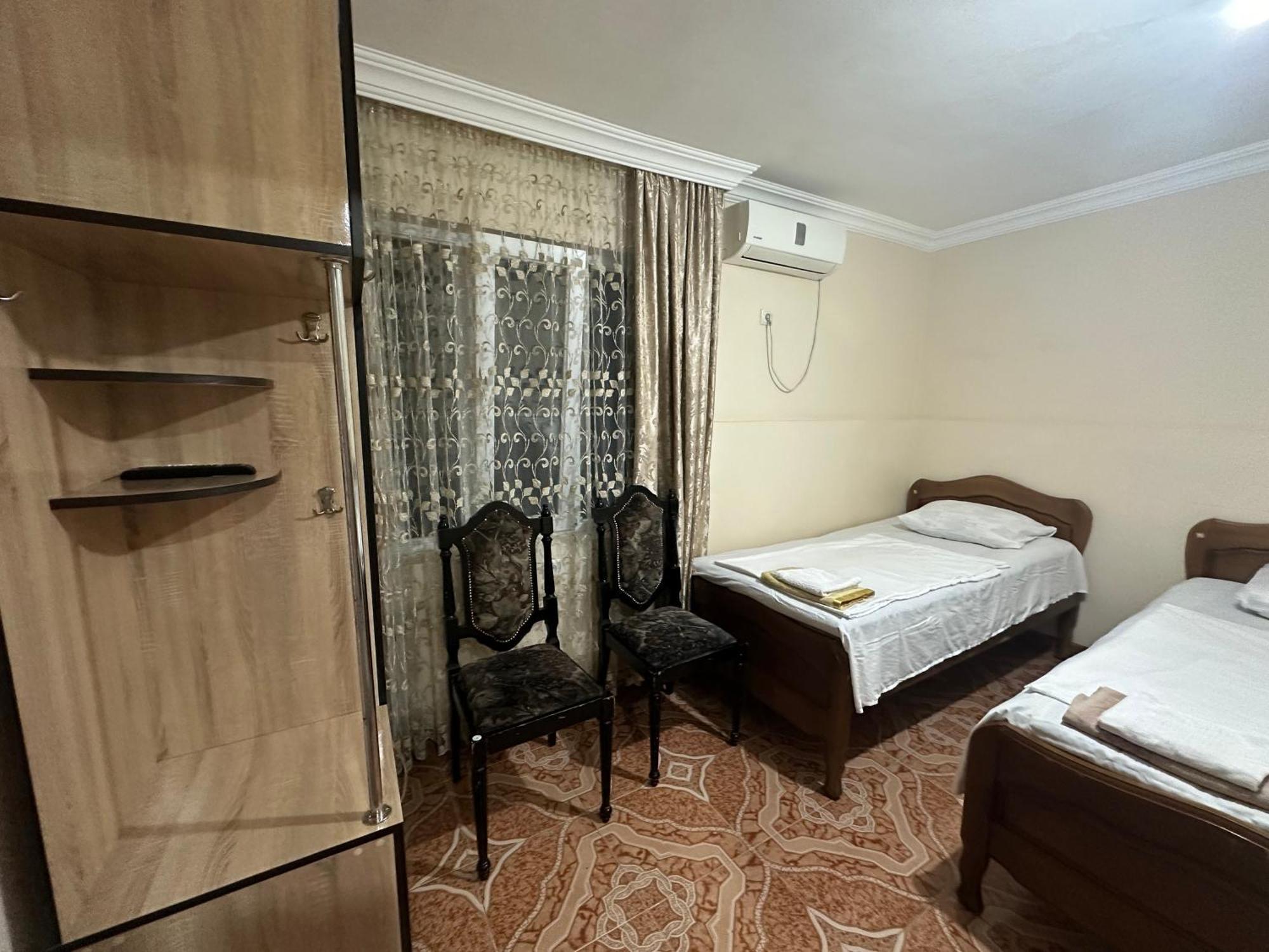 באטומי Linda Guest House מראה חיצוני תמונה
