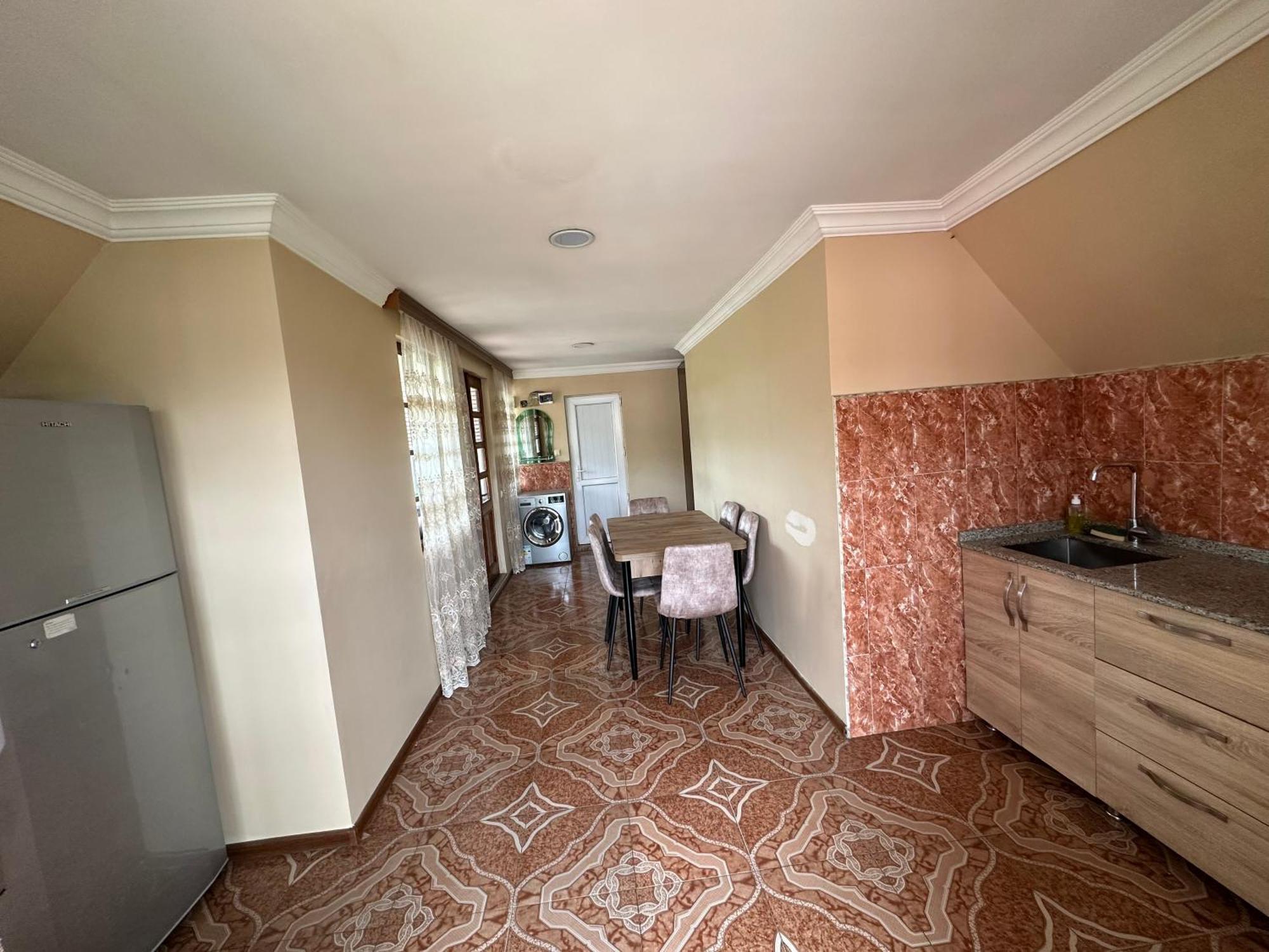 באטומי Linda Guest House מראה חיצוני תמונה