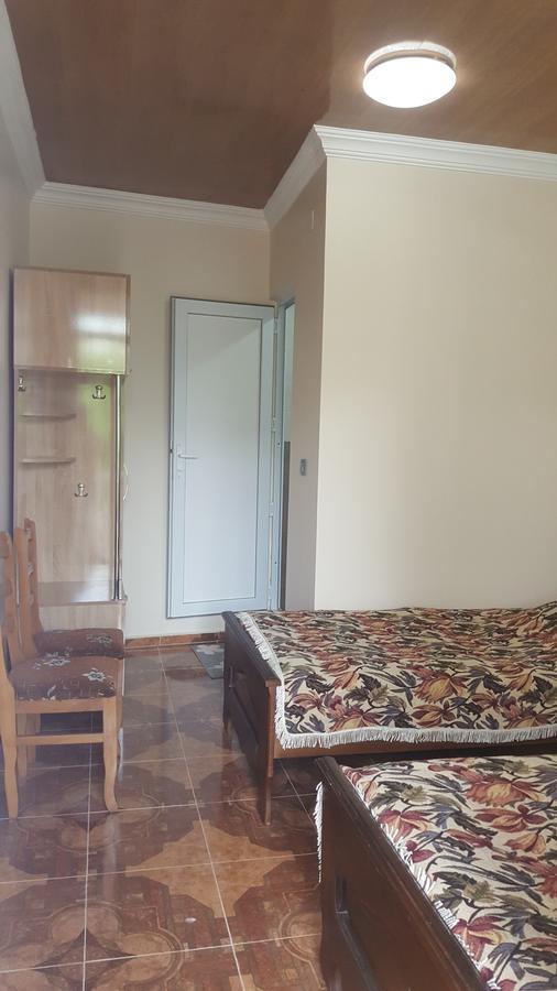 באטומי Linda Guest House מראה חיצוני תמונה