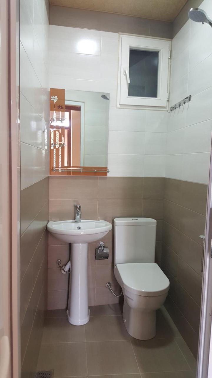 באטומי Linda Guest House מראה חיצוני תמונה